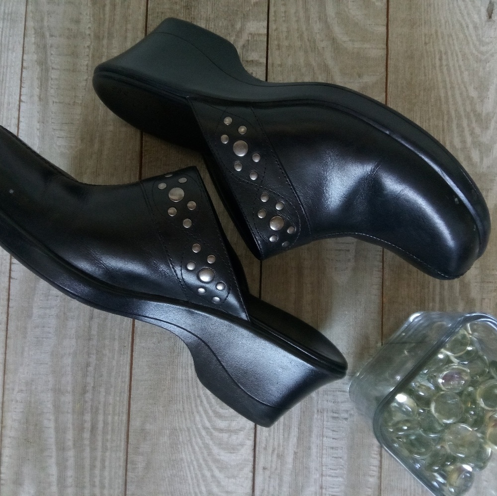 Clarks clogs